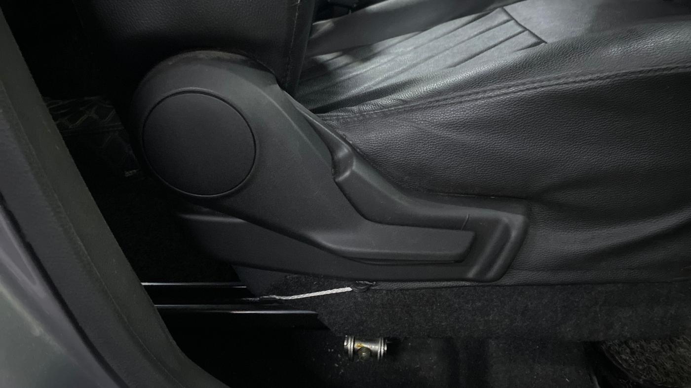 2024 Maruti Celerio ZXI, Petrol, Manual, 12,161 km, Driver Side Adjustment Panel