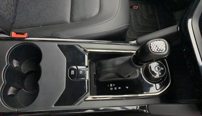 2023 Tata Safari XZA PLUS O DARK EDITION, Diesel, Automatic, 34,482 km, Gear Lever