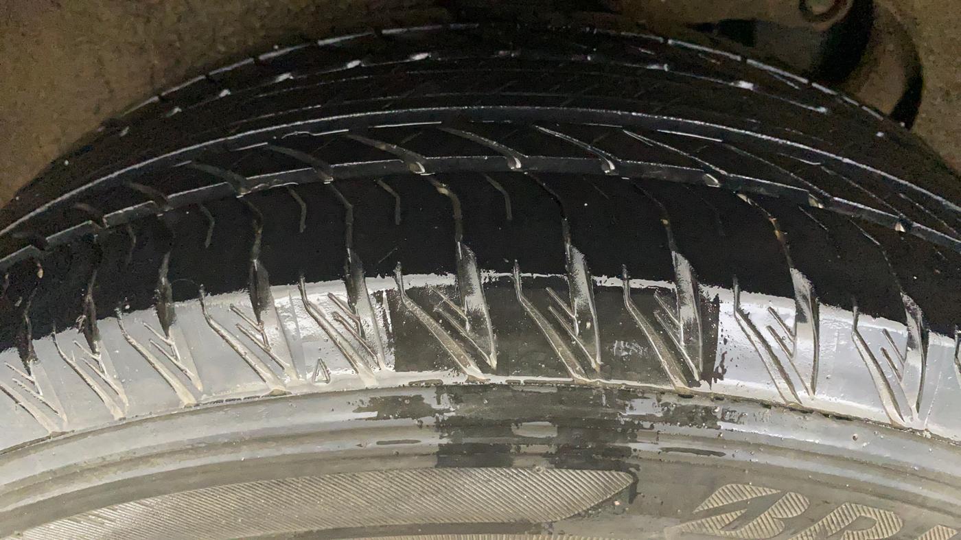 2023 Tata Safari XZA PLUS O DARK EDITION, Diesel, Automatic, 34,367 km, Right Rear Tyre Tread