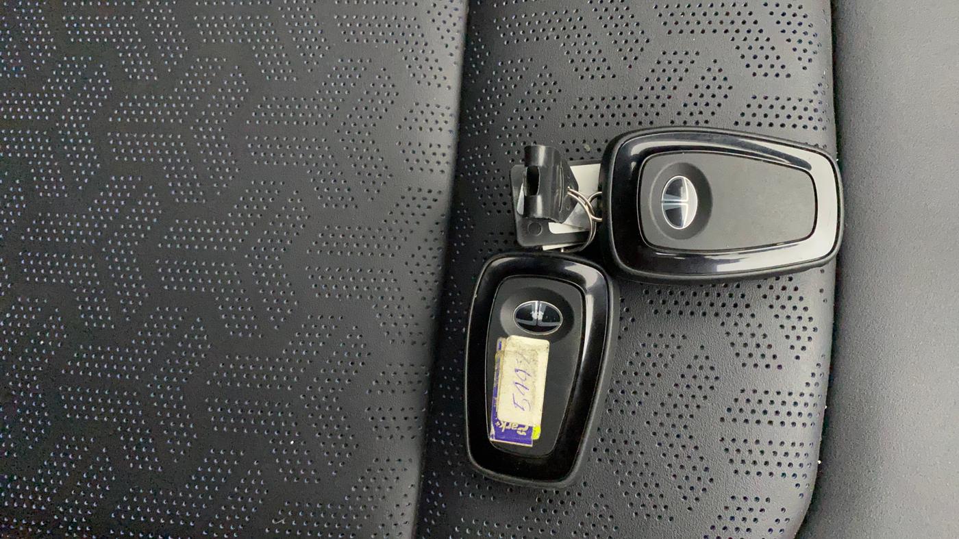 2023 Tata Safari XZA PLUS O DARK EDITION, Diesel, Automatic, 34,367 km, Key Close Up