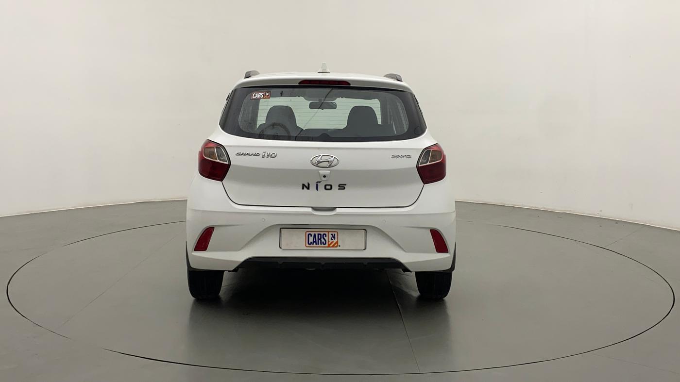 2020 Hyundai GRAND I10 NIOS SPORTZ AMT 1.2 KAPPA VTVT, Petrol, Automatic, 40,882 km, Back/Rear