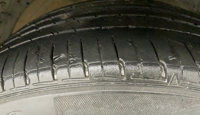 2020 MG HECTOR SHARP 1.5 DCT PETROL, Petrol, Automatic, 71,593 km, Right Front Tyre Tread