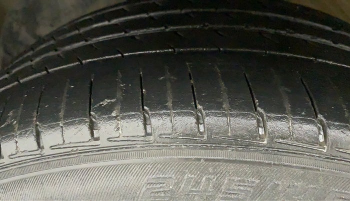2020 MG HECTOR SHARP 1.5 DCT PETROL, Petrol, Automatic, 71,593 km, Left Front Tyre Tread