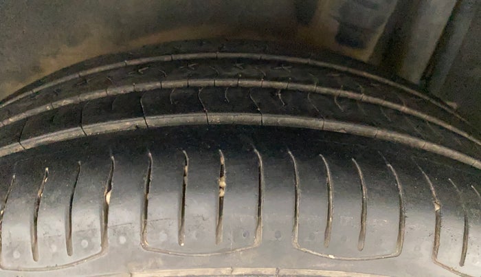 2013 Nissan Micra XV CVT, Petrol, Automatic, 1,21,311 km, Left Rear Tyre Tread