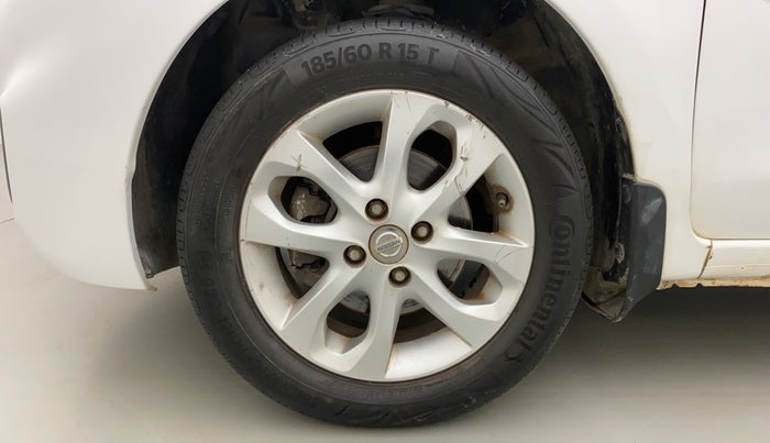2013 Nissan Micra XV CVT, Petrol, Automatic, 1,21,311 km, Left Front Wheel