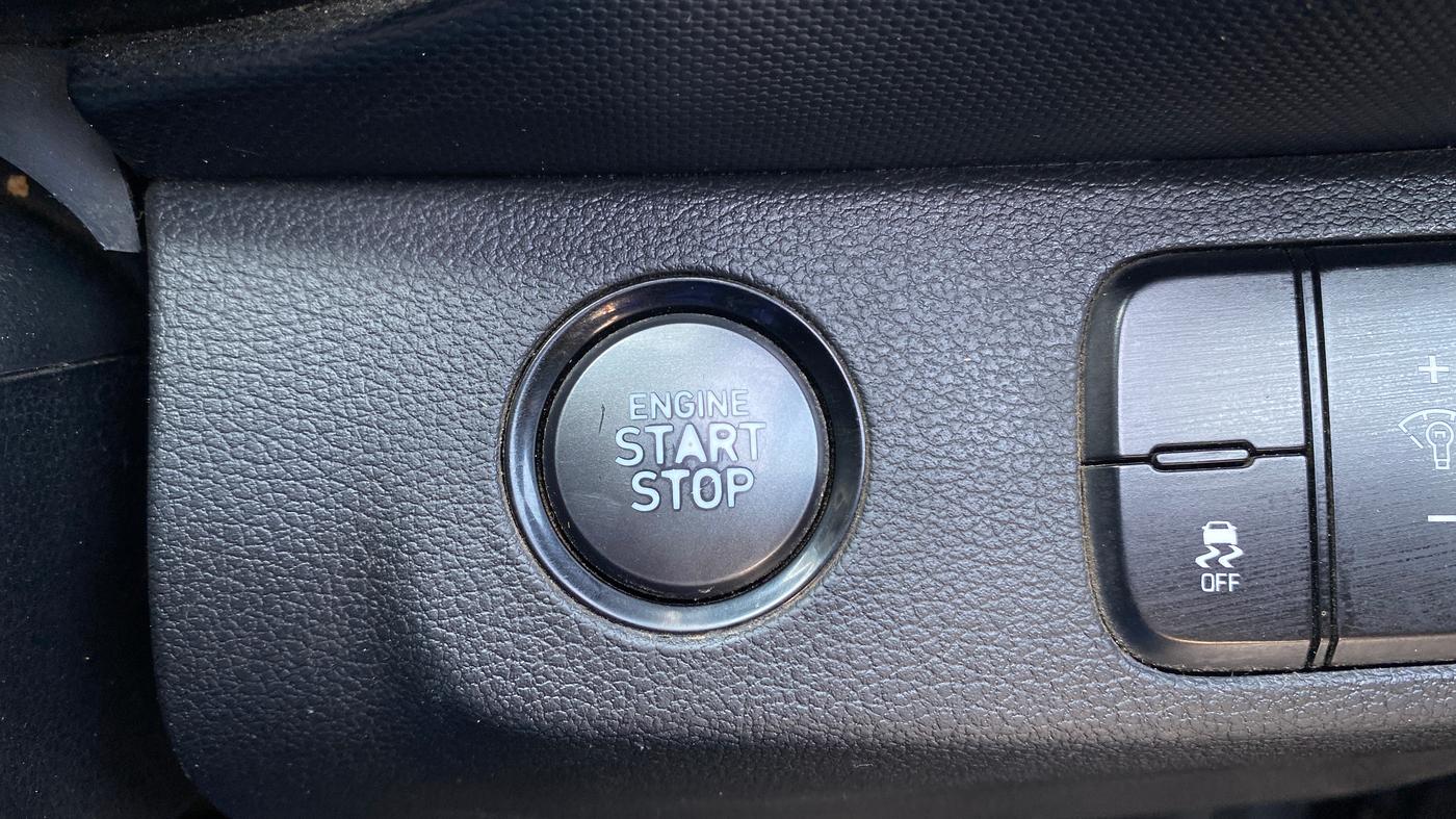 2020 Hyundai VENUE SX 1.0 (O) TURBO, Petrol, Manual, 1,16,800 km, Keyless Start/ Stop Button