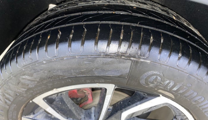 2022 MG ASTOR SAVVY 1.3 TURBO AT S RED, Petrol, Automatic, 36,926 km, Right Rear Tyre Tread