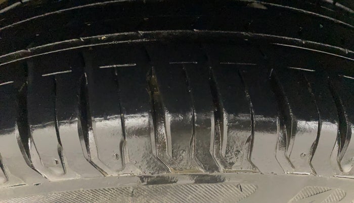 2024 Maruti Ertiga ZXI+ AT SHVS, Petrol, Automatic, 14,033 km, Right Rear Tyre Tread