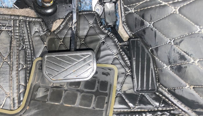 2024 Maruti Ertiga ZXI+ AT SHVS, Petrol, Automatic, 14,033 km, Pedals