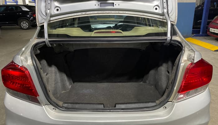 2014 Honda Amaze 1.2L I-VTEC E, Petrol, Manual, 66,356 km, Boot Inside
