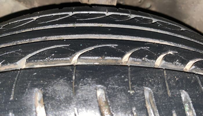 2014 Honda Amaze 1.2L I-VTEC E, Petrol, Manual, 66,356 km, Left Front Tyre Tread