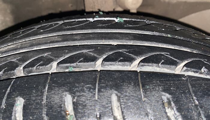 2014 Honda Amaze 1.2L I-VTEC E, Petrol, Manual, 66,356 km, Right Front Tyre Tread