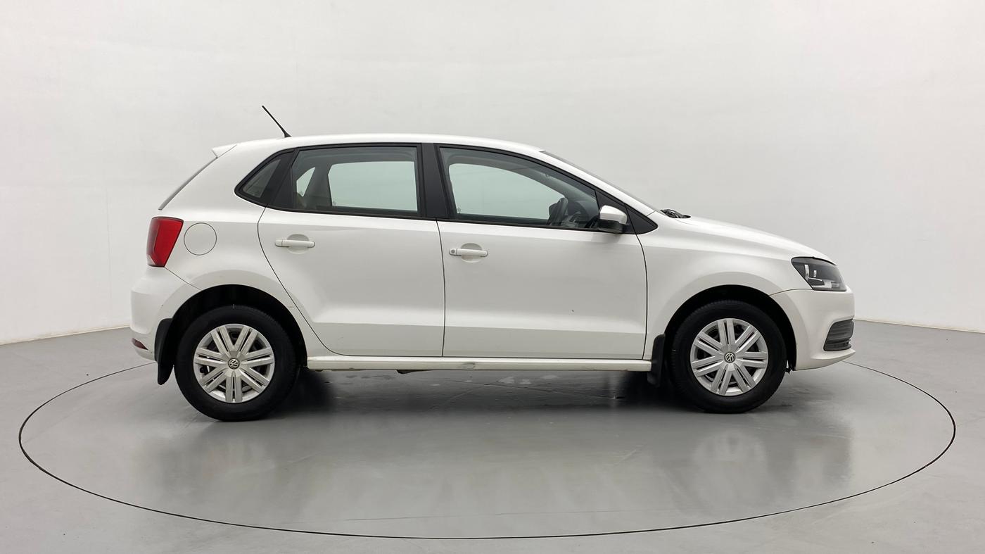 2018 Volkswagen Polo COMFORTLINE 1.0L MPI, Petrol, Manual, 1,01,739 km, Right Side View