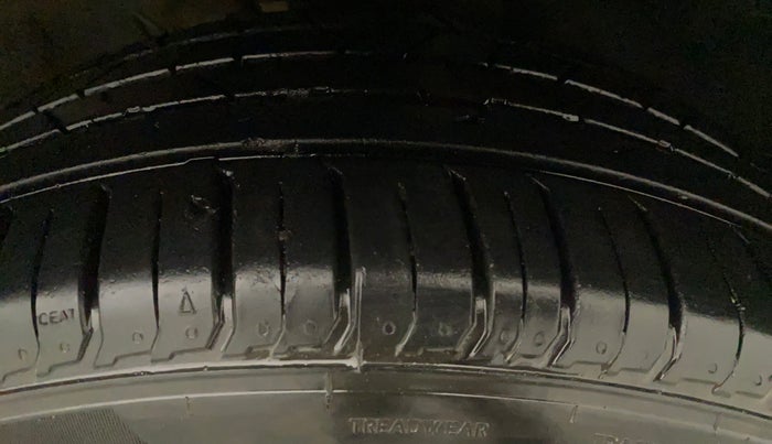 2021 Hyundai VENUE SX 1.0 TURBO IMT, Petrol, Manual, 9,340 km, Right Front Tyre Tread