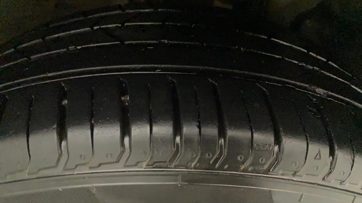 2021 Hyundai VENUE SX 1.0 TURBO IMT, Petrol, Manual, 9,340 km, Right Rear Tyre Tread
