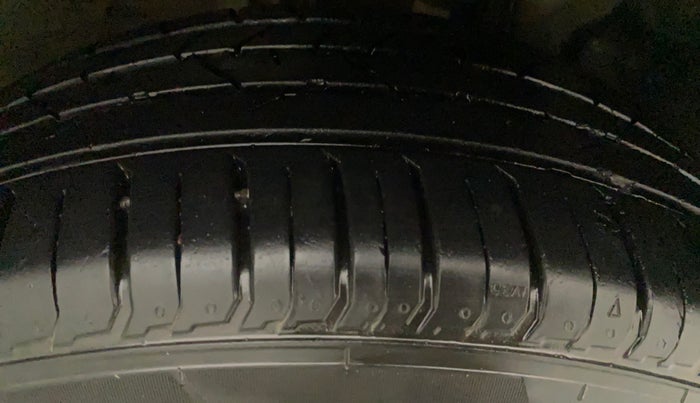 2021 Hyundai VENUE SX 1.0 TURBO IMT, Petrol, Manual, 9,340 km, Right Rear Tyre Tread