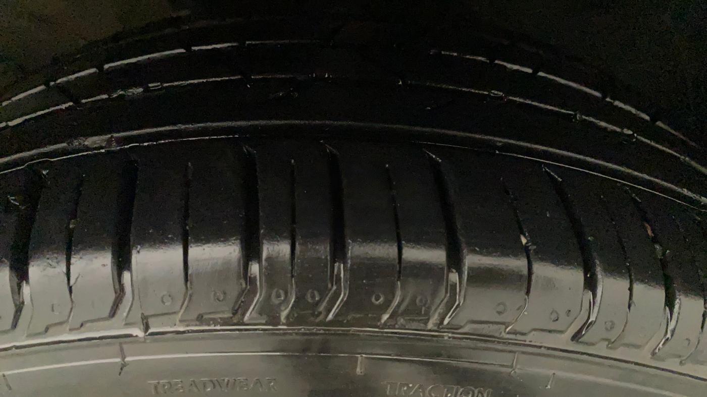 2021 Hyundai VENUE SX 1.0 TURBO IMT, Petrol, Manual, 9,340 km, Left Front Tyre Tread