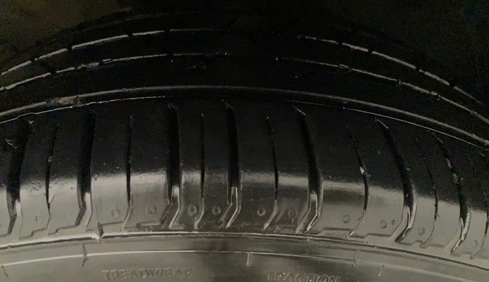 2021 Hyundai VENUE SX 1.0 TURBO IMT, Petrol, Manual, 9,340 km, Left Front Tyre Tread