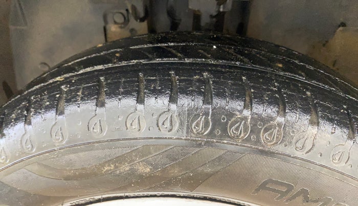 2020 Renault Kwid RXT 0.8, Petrol, Manual, 56,213 km, Left Front Tyre Tread