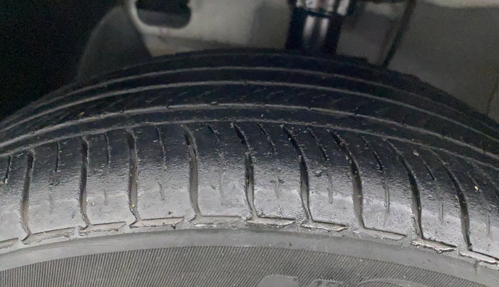 2021 Hyundai NEW I20 ASTA 1.2 MT, Petrol, Manual, 41,402 km, Left Front Tyre Tread