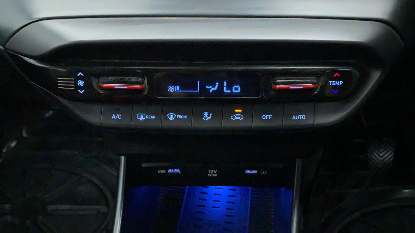 2021 Hyundai NEW I20 ASTA 1.2 MT, Petrol, Manual, 41,402 km, Automatic Climate Control