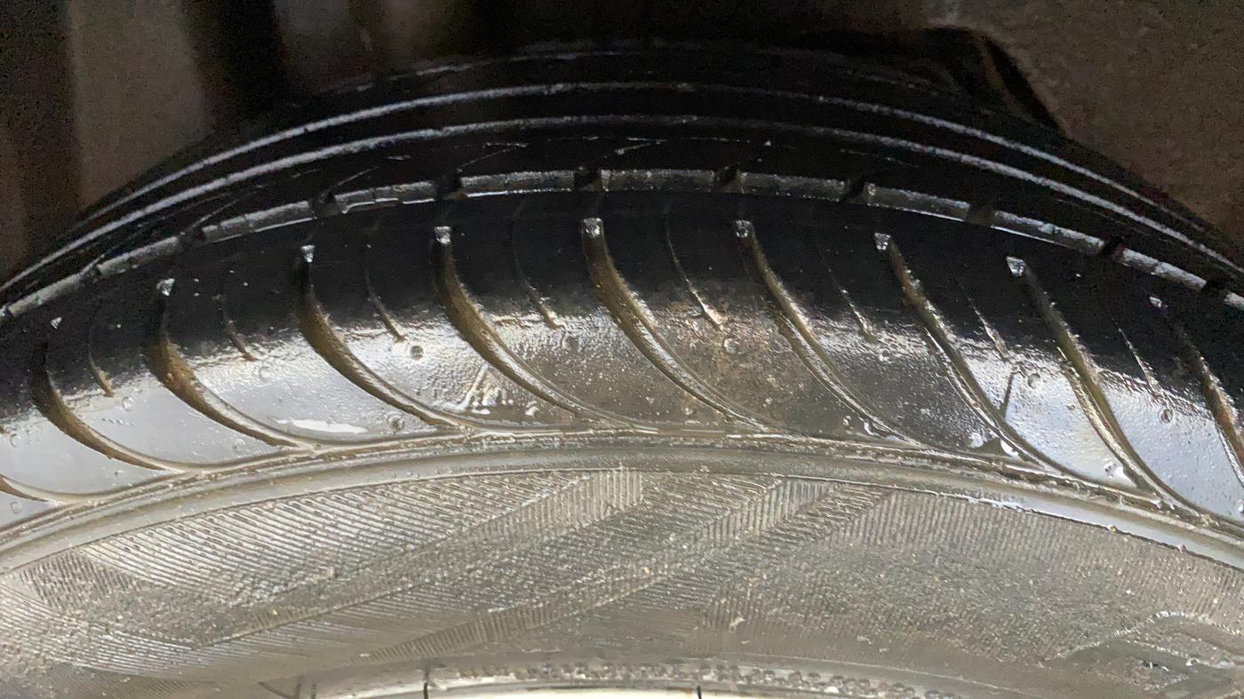 2018 Ford Figo Aspire TITANIUM 1.2 PETROL, Petrol, Manual, 61,440 km, Right Rear Tyre Tread