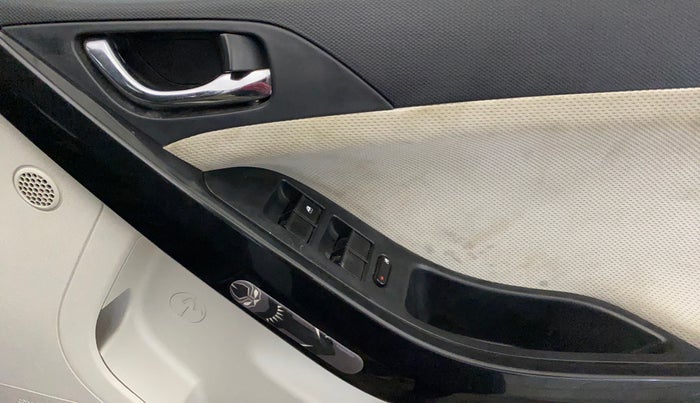 2020 Tata NEXON XZ PLUS PETROL, Petrol, Manual, 98,731 km, Driver Side Door Panels Control