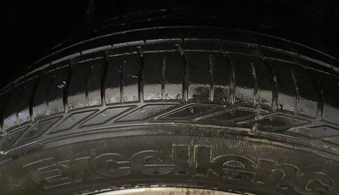 2020 Tata NEXON XZ PLUS PETROL, Petrol, Manual, 98,731 km, Right Front Tyre Tread