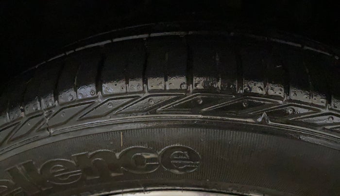 2020 Tata NEXON XZ PLUS PETROL, Petrol, Manual, 98,731 km, Left Front Tyre Tread