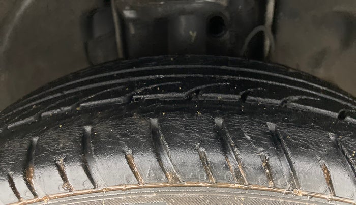 2017 Tata Tiago XZA PETROL, Petrol, Automatic, 86,495 km, Right Front Tyre Tread