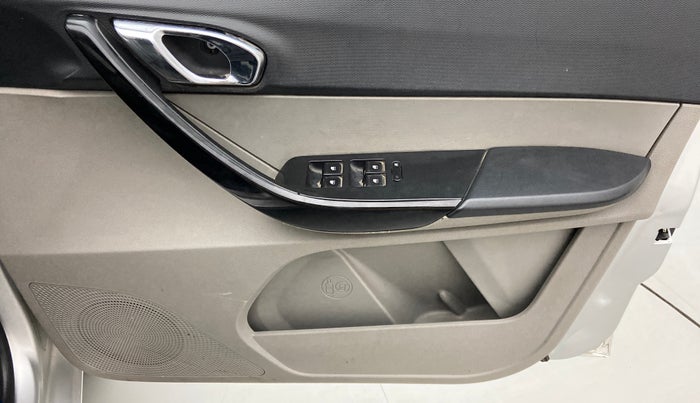 2017 Tata Tiago XZA PETROL, Petrol, Automatic, 86,495 km, Driver Side Door Panels Control