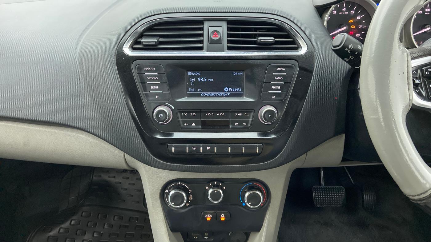 2017 Tata Tiago XZA PETROL, Petrol, Automatic, 86,495 km, Air Conditioner