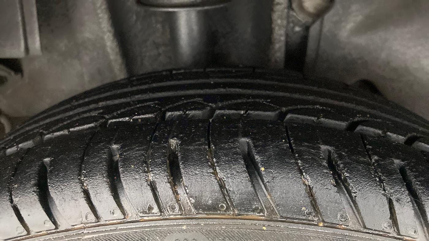 2017 Tata Tiago XZA PETROL, Petrol, Automatic, 86,495 km, Right Rear Tyre Tread