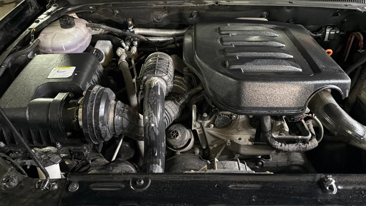 2025 Mahindra SCORPIO-N Z8 Select Petrol MT, Petrol, Manual, 5,055 km, Engine View - Right
