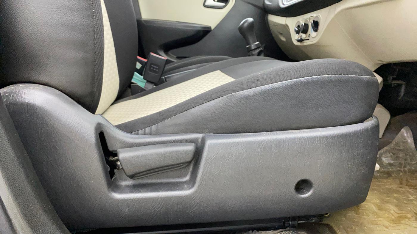 2021 Maruti Alto LXI OPT CNG, CNG, Manual, 19,200 km, Driver Side Adjustment Panel