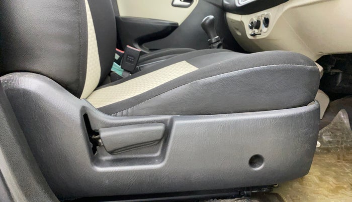 2021 Maruti Alto LXI OPT CNG, CNG, Manual, 19,200 km, Driver Side Adjustment Panel