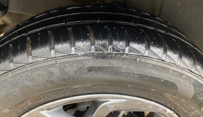 2021 Hyundai GRAND I10 NIOS SPORTZ 1.2 KAPPA VTVT, CNG, Manual, 44,586 km, Right Rear Tyre Tread