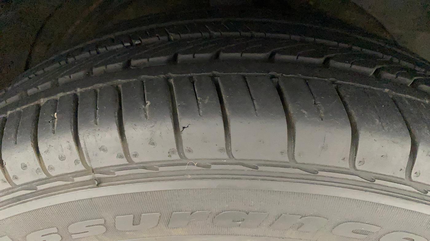 2020 MG HECTOR SMART 1.5 DCT PETROL, Petrol, Automatic, 9,052 km, Right Front Tyre Tread