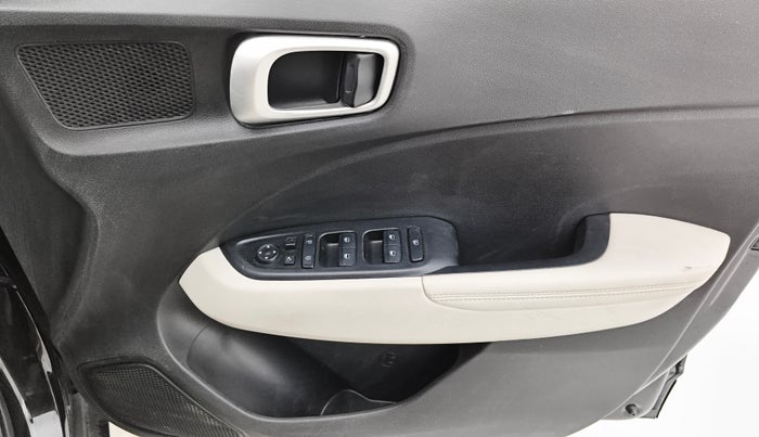 2023 Hyundai VENUE SX (O) 1.0 TURBO DCT, Petrol, Automatic, 34,178 km, Driver Side Door Panels Control