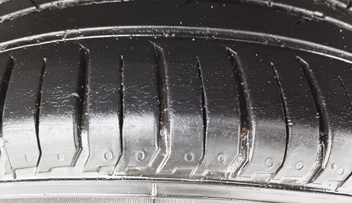 2023 Hyundai VENUE SX (O) 1.0 TURBO DCT, Petrol, Automatic, 34,178 km, Left Rear Tyre Tread