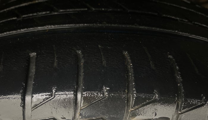 2018 Maruti S Cross ZETA 1.3, Diesel, Manual, 71,934 km, Right Front Tyre Tread