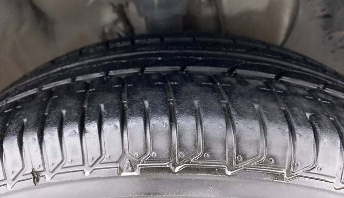 2019 Hyundai Elite i20 SPORTZ PLUS 1.2, Petrol, Manual, 22,205 km, Right Front Tyre Tread