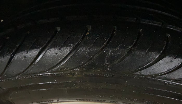 2013 Hyundai i20 SPORTZ 1.2, Petrol, Manual, 54,961 km, Right Rear Tyre Tread