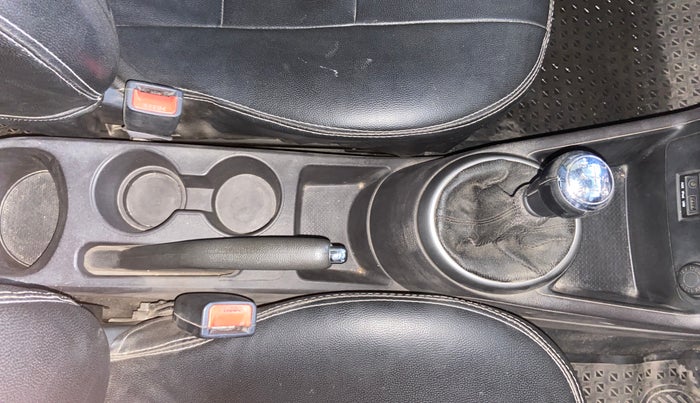 2013 Hyundai i20 SPORTZ 1.2, Petrol, Manual, 54,961 km, Gear Lever