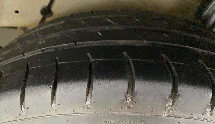 2016 Maruti Celerio ZXI AMT (O), Petrol, Automatic, 81,682 km, Left Rear Tyre Tread