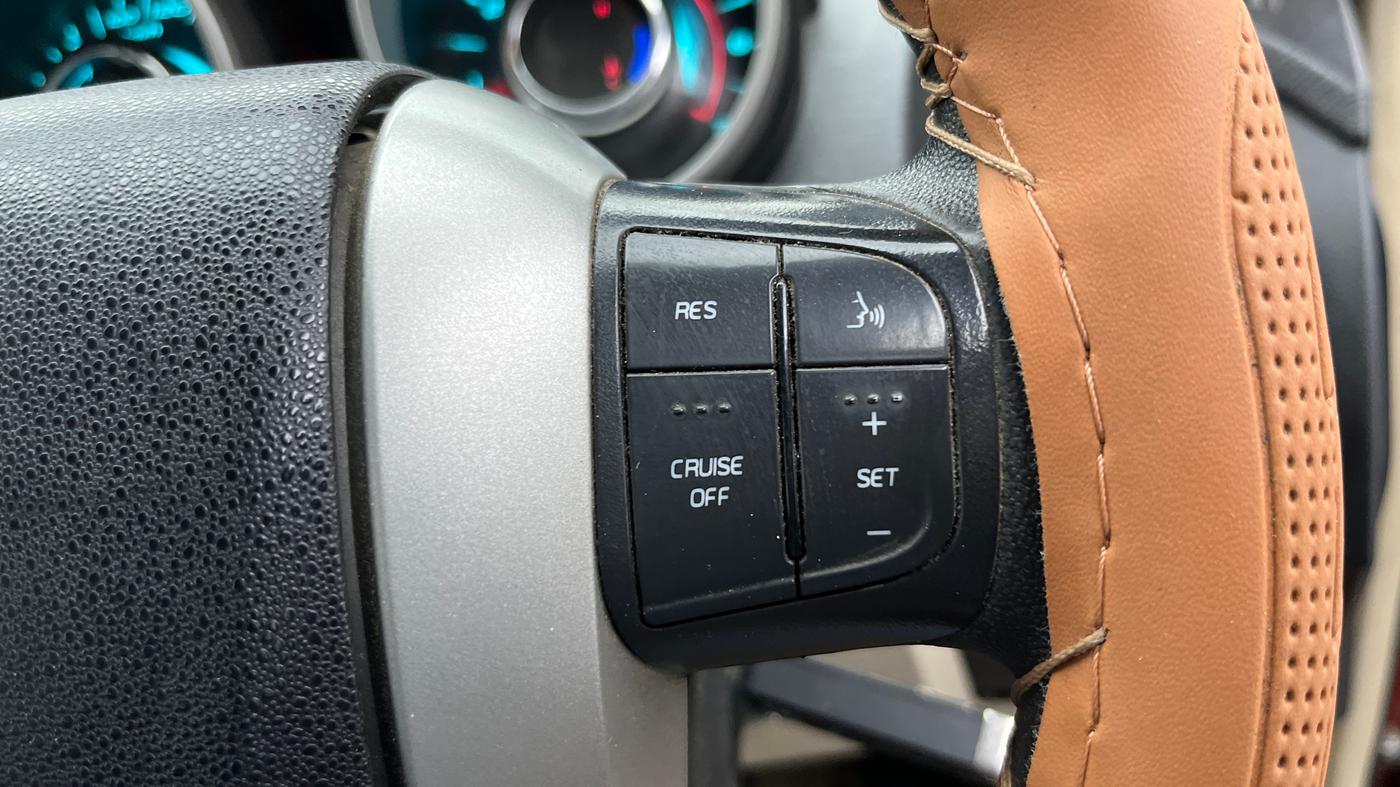 2016 Mahindra XUV500 W6, Diesel, Manual, 68,794 km, Adaptive Cruise Control