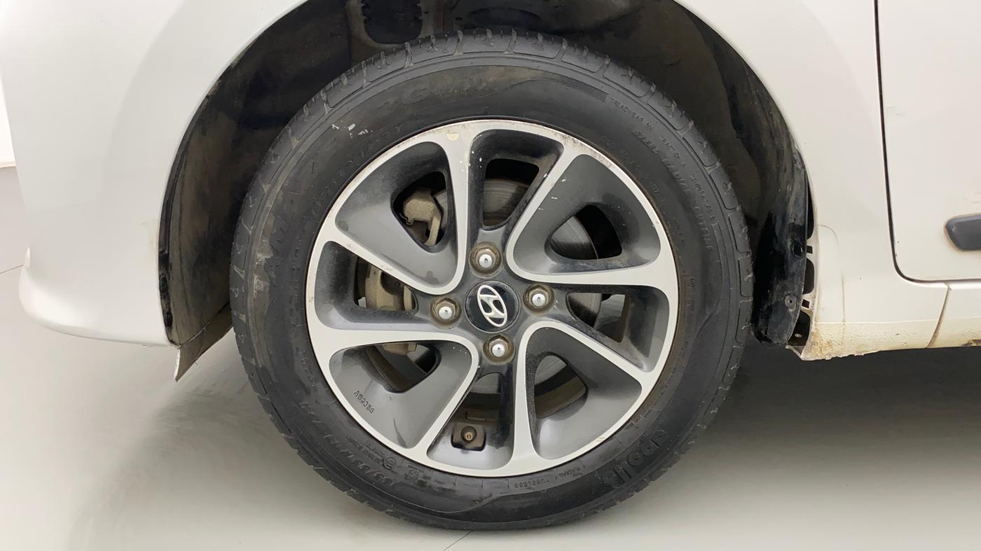 2017 Hyundai Grand i10 SPORTZ (O) AT 1.2 KAPPA VTVT, Petrol, Automatic, 17,858 km, Left Front Wheel