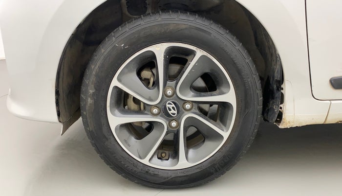 2017 Hyundai Grand i10 SPORTZ (O) AT 1.2 KAPPA VTVT, Petrol, Automatic, 17,858 km, Left Front Wheel