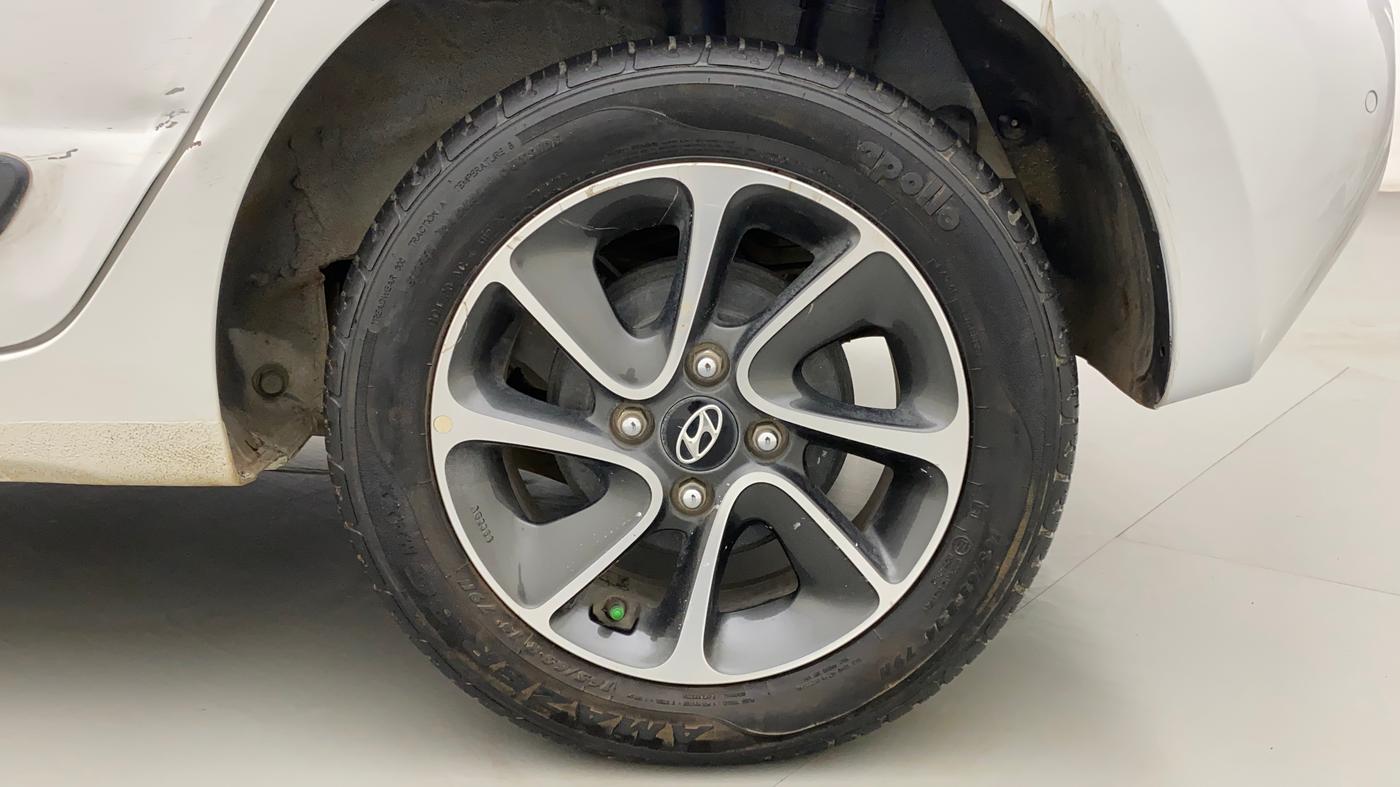 2017 Hyundai Grand i10 SPORTZ (O) AT 1.2 KAPPA VTVT, Petrol, Automatic, 17,858 km, Left Rear Wheel