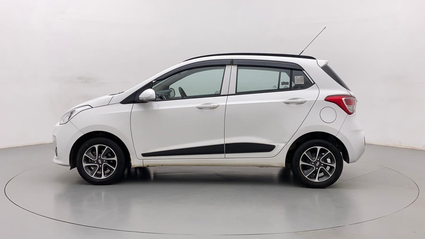2017 Hyundai Grand i10 SPORTZ (O) AT 1.2 KAPPA VTVT, Petrol, Automatic, 17,858 km, Left Side